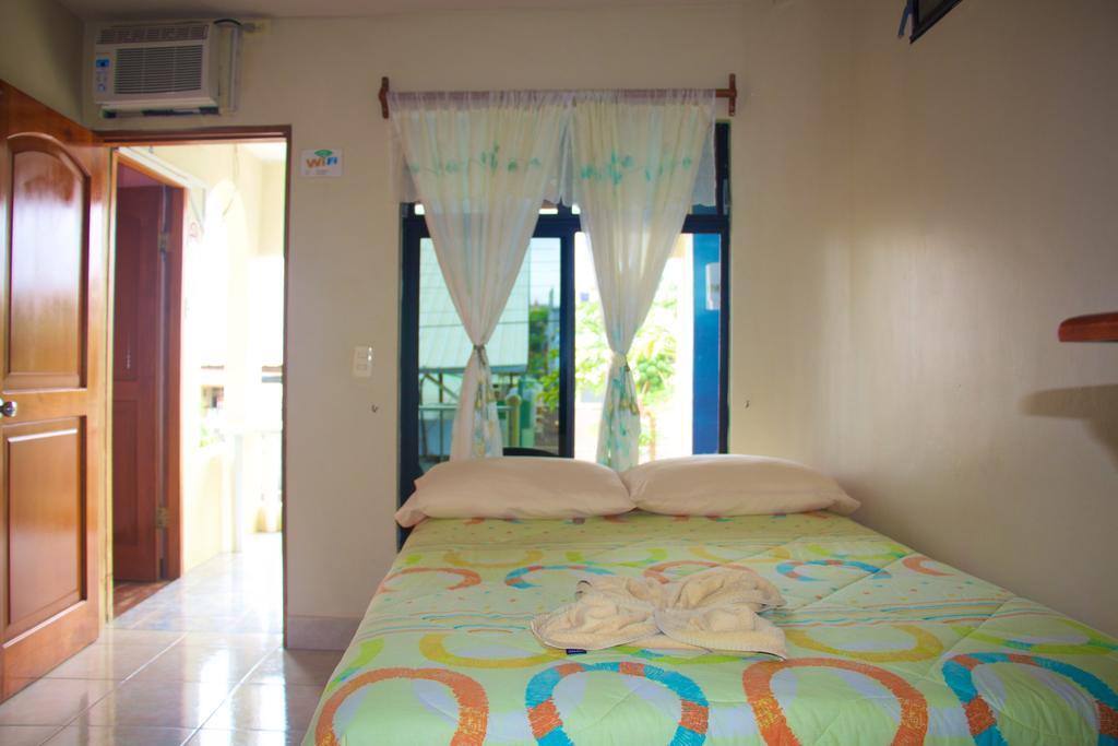 Hostal Nathaly プエルト・バケリソ・モレノ 部屋 写真